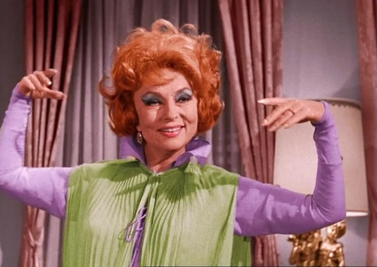 Agnes Moorehead Net Worth: How Rich Was the Hollywood Icon?"